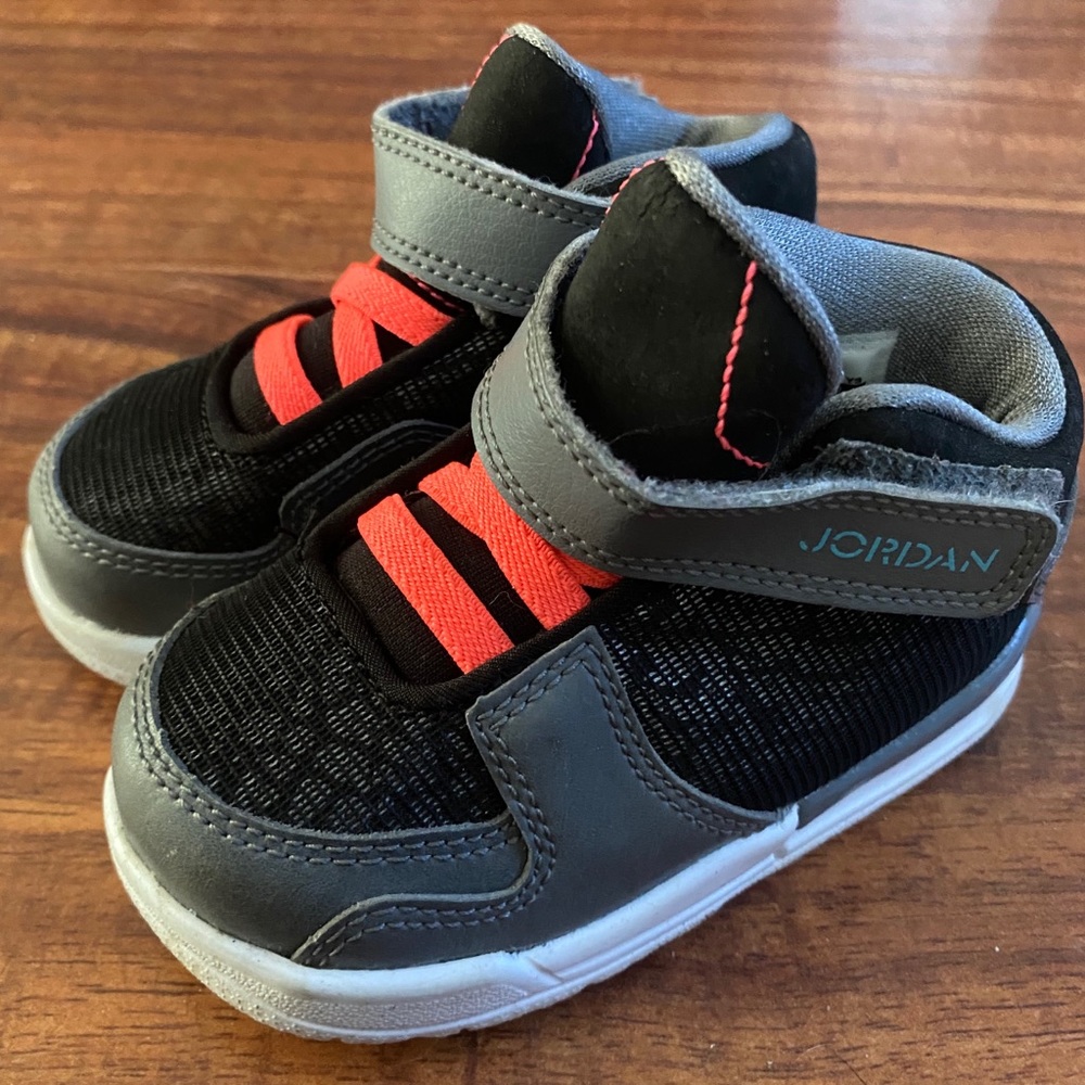 Air Jordan Toddler Flight Club 90s Sneakers